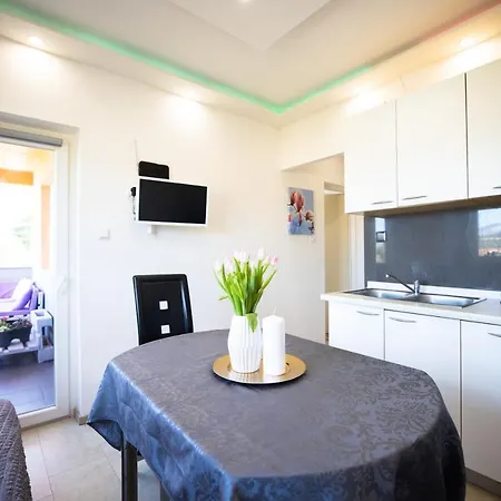 Apartment Apartman Maretta Posedarje